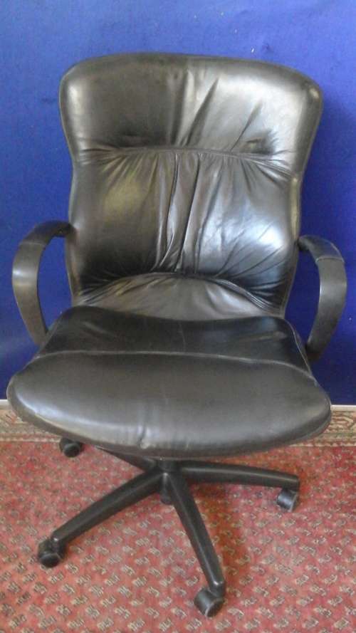 WOW!!!!! A GENUINE LEATHER EXECUTIVE OFFICE  CHAIR.  MAGNIFICENTLY COMFORTABLE. A MUST HAVE