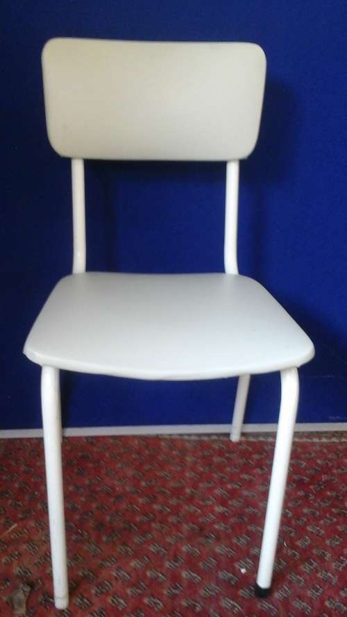 WOW A VINTAGE STEEL AND VINYL KITCHEN CHAIR STILL IN MARVELLOUS CONDITION