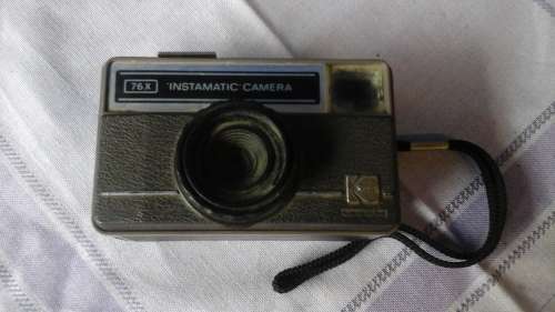 TERRIFIC VINTAGE KODAK 76X 'INSTAMATIC' CAMERA. MADE IN ENGLAND. FANTASTIC!