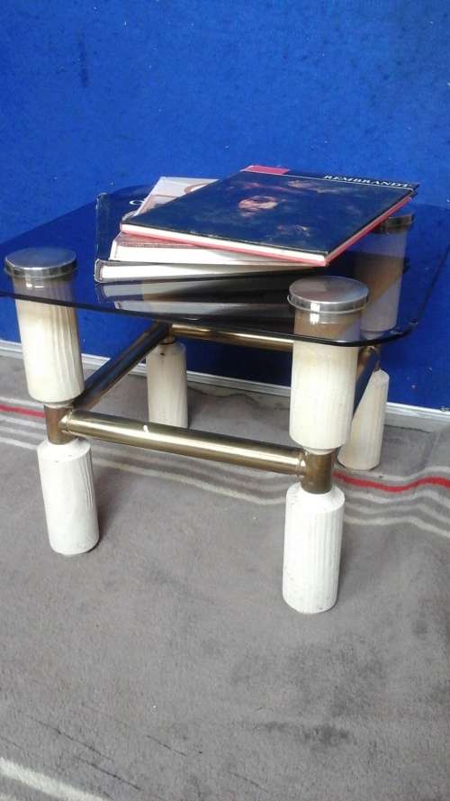 STRAIGHT FROM THE SEVENTIES/ EIGHTIES. A DELIGHTFUL GLASS AND STEEL COFFEE TABLE.