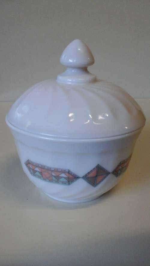 SIMPLY MAGNIFICENT VINTAGE MILK GLASS? TRINKET BOX/ JAM JAR. MADE IN FRANCE. LOVELY & FUNCTIONAL!