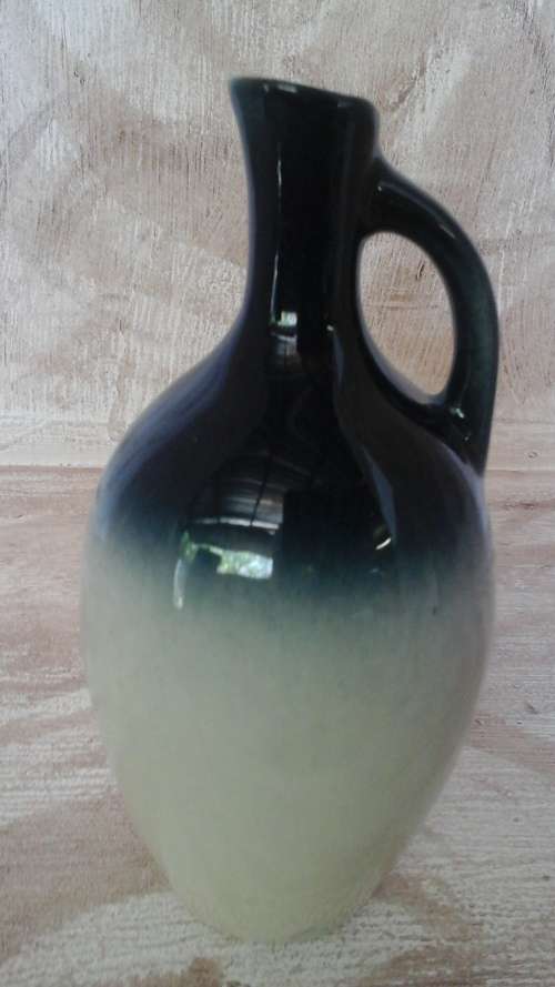 SIMPLY GORGEOUS VINTAGE CERAMIC WATER PITCHER. STUNNING DECORATIVE PIECE!