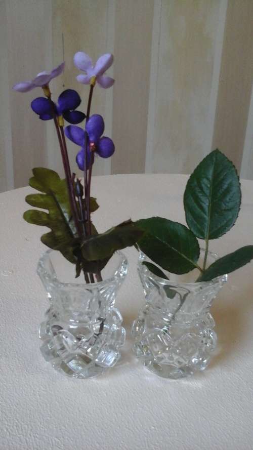 TWO ABSOLUTELY EXQUISITE VINTAGE CRYSTAL? CUT GLASS POSY VASES. BEAUTIFUL!