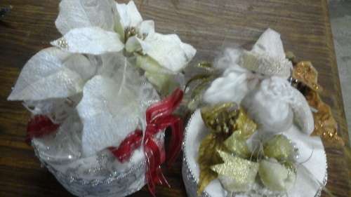 PERFECT TO ADORN YOUR CHRISTMAS TABLE TWO BEAUTIFUL CENTREPIECES