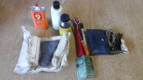 TERRIFIC  POSSIBLY VINTAGE GUN CLEANING KIT. GREAT PIECE!