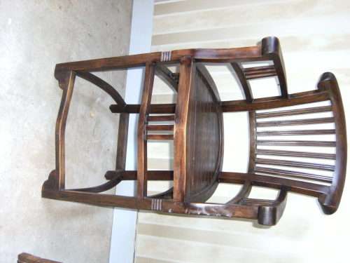 AWESOME VINTAGE WOODEN ARM CHAIR/ BAR STOOL. BEAUTIFUL & STURDY PIECE!