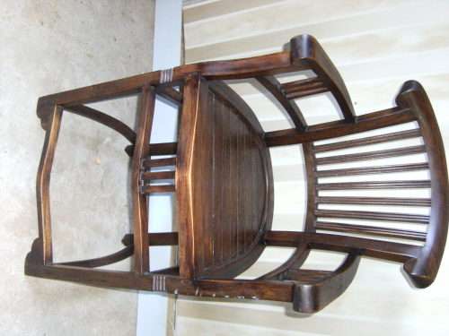 AWESOME VINTAGE WOODEN ARM CHAIR/ BAR STOOL. BEAUTIFUL & STURDY PIECE!