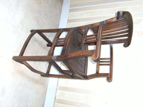 AWESOME VINTAGE WOODEN ARM CHAIR/ BAR STOOL. BEAUTIFUL & STURDY PIECE!