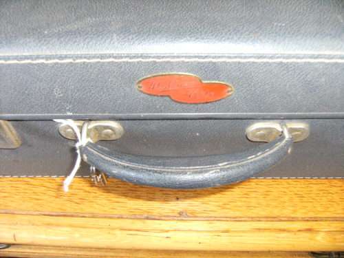 TOTALLY INCREDIBLE VINTAGE ATLANTA FLIGHT LUGGAGE BAG. PHENOMENAL PIECE!