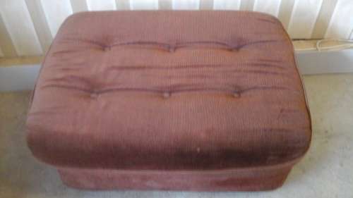 AWESOME & COMFORTABLE OTTOMAN. FANTASTIC AND FUNCTIONAL PIECE!