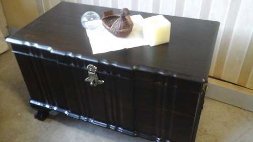 PHENOMENAL VINTAGE IMBUIA BALL AND CLAW KIST. INCREDIBLY BEAUTIFUL PIECE!