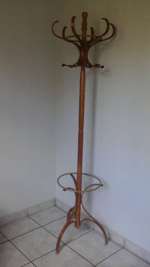 CLASSIC12 HOOK  BENTWOOD COAT AND HAT STAND. SPACE FOR UMBRELLAS AND WALKING STICKS.