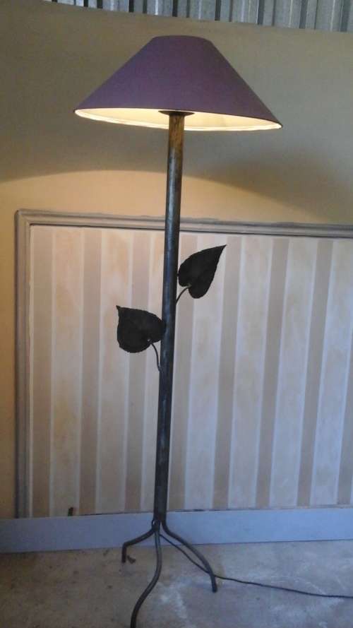 ABSOLUTELY AMAZING WROUGHT IRON STANDARD LAMP. BEAUTIFUL PIECE!