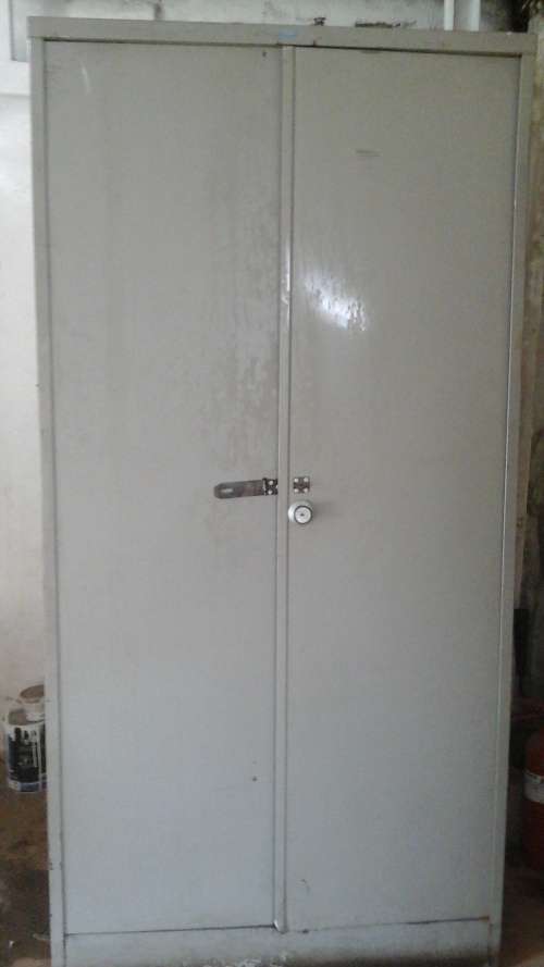 FANTASTIC STEEL CABINET.VERY HANDY AND AWESOME. GREAT FOR GARAGE STORAGE!