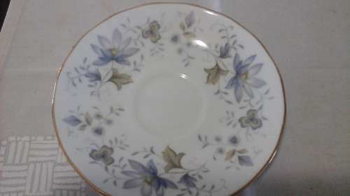 EXQUISITE VINTAGE COLCLOUGH BONE CHINA SAUCER. MADE IN ENGLAND.