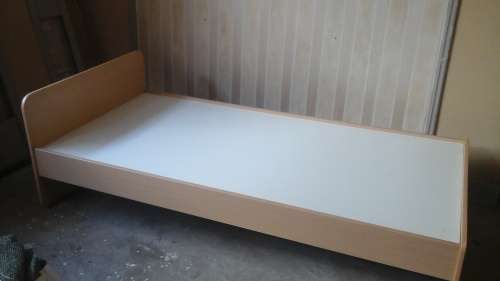 SIMPLY TERRIFIC MELAMINE BED FRAME. SINGLE. AWESOME AND FUNCTIONAL PIECE!
