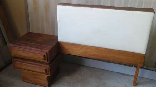 STRAIGHT FROM THE SEVENTIES A SINGLE HEADBOARD WITH FAUX LEATHER.HAS TWO DRAWERS. LEFT HANDED