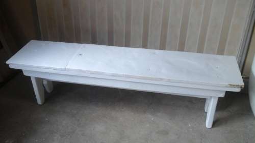 RUSTIC AND STRONG THE PERFECT SHABBY SHICK BENCH FOR YOUR PATIO. MAGNIFICENT PIECE