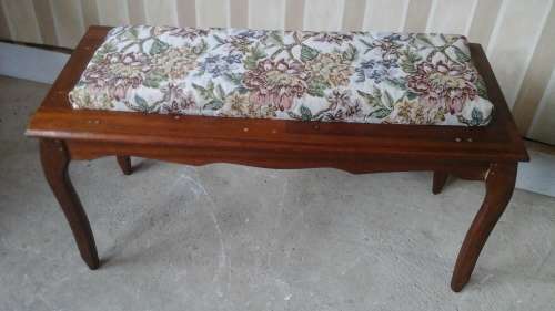 AN EXTREMELY UNUSUAL KIAAT AND FABRIC TWO SEATER DRESSING TABLE STOOL. MAGNIFICENT