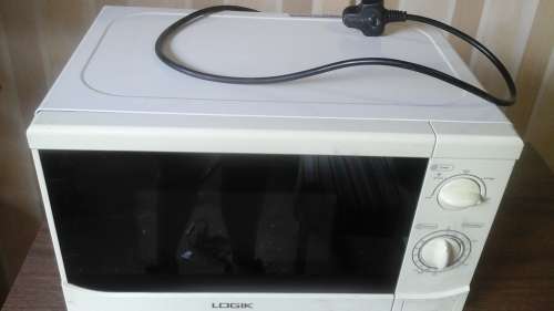 FANTASTIC LOGIK MICROWAVE.EASY TO USE, VERY HANDY AND AWESOME PIECE!