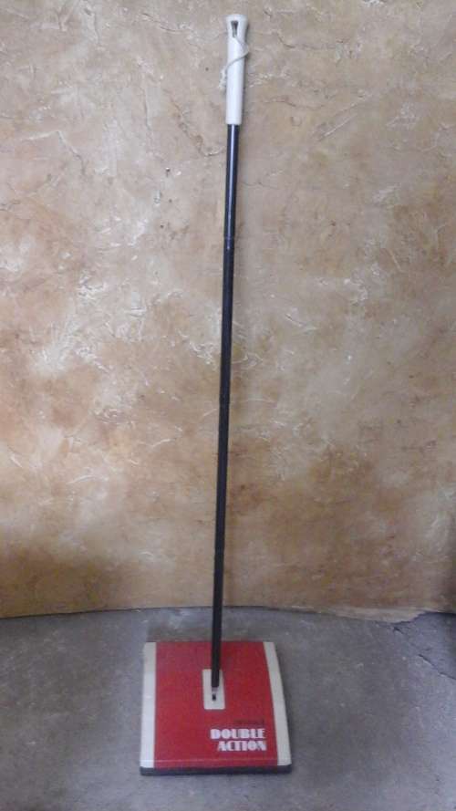 THIS VINTAGE BISSELL CARPET SWEEPER IS MORE RELIABLE WITH POWER OUTAGES.