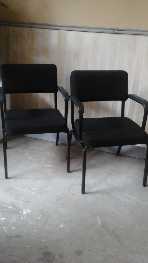 TWO ABSOLUTELY TERRIFIC STEEL AND FABRIC VISITORS CHAIR. FANTASTIC AND PRACTICAL!