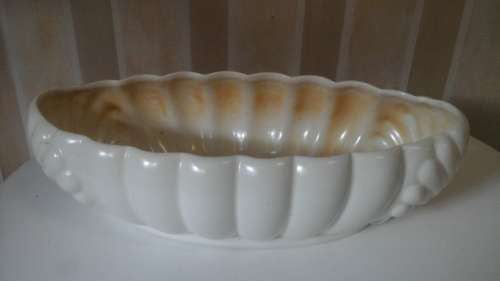 AN AWESOME BESWICKWARE MADE IN ENGLAND FLOWER VASE. MAGNIFICENT PIECE