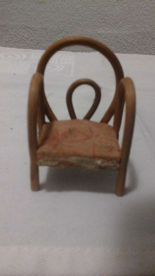 AN ABSOLUTELY STUNNING VINTAGE WOODEN  BENTWOOD STYLE CHAIR WITH FABRIC SEAT