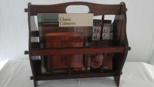 SIMPLY MAGNIFICENT VINTAGE WOODEN MAGAZINE HOLDER. FANTASTIC AND FUNCTIONAL PIECE!