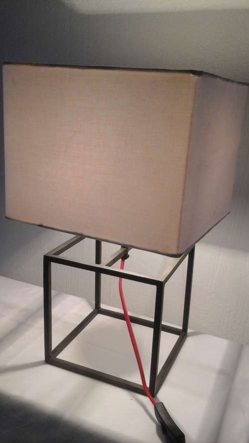 UNUSUAL WHICH MAKES THIS SQUARE BAR LAMP HIGHLY COLLECTIBLE. EVEN THE WIRE IS DIFFERENT