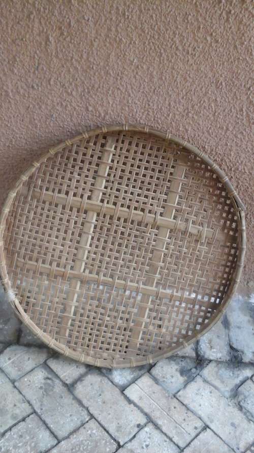 THE PERFECT WOVEN  DECOR FOR YOUR WALL. PERFECT FOR A KITCHEN OR EVEN AND ENTRANCE OR PASSAGE WAY