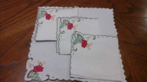 FOUR EXQUISITE VINTAGE EMBROIDERED NAPKINS. MADE FROM COTTON. BEAUTIFUL SET!