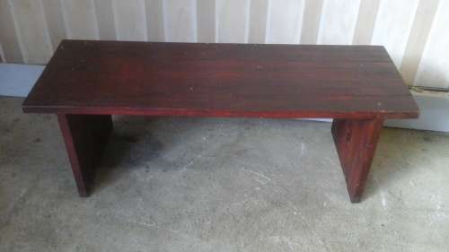 ABSOLUTELY GORGEOUS WOODEN BENCH. SIMPLY TERRIFIC PIECE!