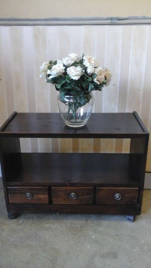 FANTASTIC WOODEN ENTERTAINMENT/ TV UNIT ON WHEELS. GORGEOUS AND FUNCTIONAL!