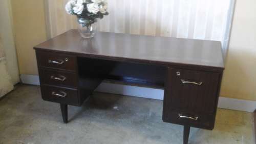 FANTASTIC WOODEN ART DECO STYLE DESK. AWESOME AND FUNCTIONAL PIECE!