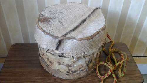 ABSOLUTELY FANTASTIC VINTAGE TRIBAL DRUM. AWESOME DECORATIVE AND COLLECTIBLE!