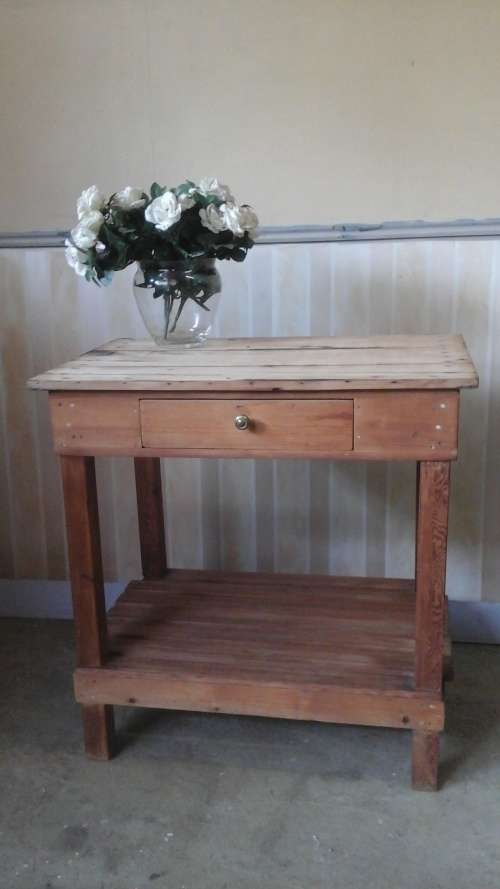 WOW!!!!! A KITCHEN WORK SURFACE PREP TABLE. PERFECT FOR A KITCHEN OR EVEN NEXT TO A BRAAI