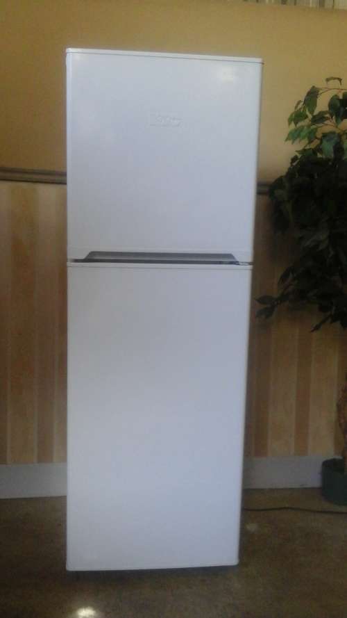 ABSOLUTELY TERRIFIC KIC S75CY1 FRIDGE, FREEZER COMBO. FANTASTIC AND USEFUL!