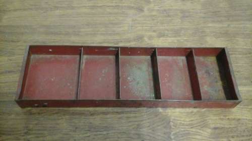 TERRIFIC STEEL SORTING/ STORAGE TRAY. PERFECT FOR KEEPING FITTINGS, SCREWS ETC ORGANIZED!