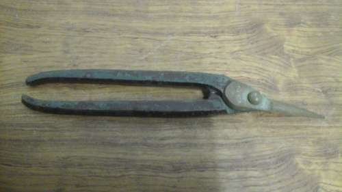 TERRIFIC AHREMS GOOD LINE TIN SNIPS. FANTASTIC PIECE!