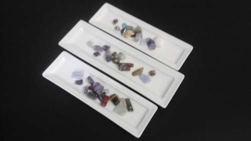 4 HIGHLY UNUSUAL AND COLLECTIBLE SNACK DISHES MADE IN THE U.A.E.