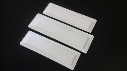 3 HIGHLY UNUSUAL AND COLLECTIBLE SNACK DISHES MADE IN THE U.A.E.