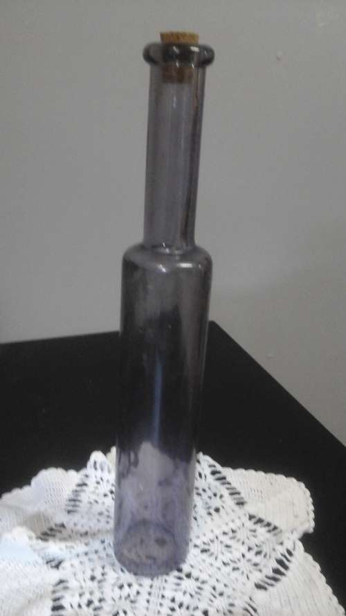 SIMPLY TERRIFIC DECORATIVE GLASS BOTTLE. AWESOME AND USEFUL PIECE!