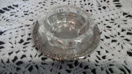 GORGEOUS VINTAGE GLASS AND PLATED  PIN DISH. REALLY STUNNING AND USEFUL PIECE!
