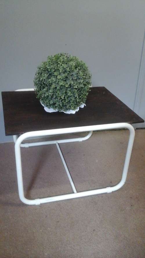 SUPERB SHABBY SHICK PATIO TABLE. PERFECT FOR THE OUTDOORS!