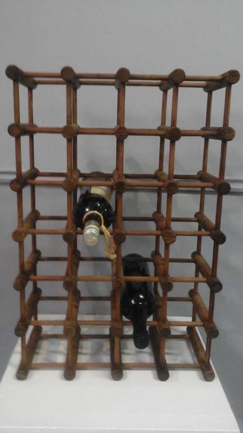 SIMPLY TERRIFIC WOODEN WINE RACK. AWESOME AND FUNCTIONAL PIECE!