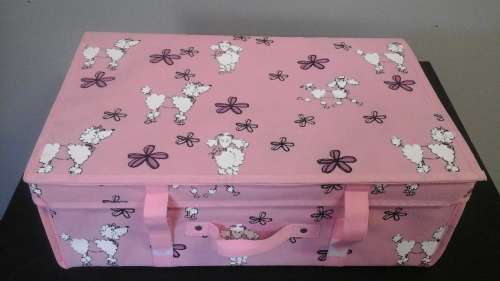 SIMPLY ADORABLE STORAGE CASE. REALLY TERRIFIC PIECE!