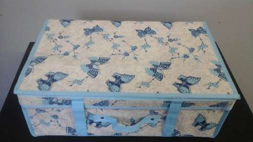 SIMPLY ADORABLE STORAGE CASE. REALLY TERRIFIC PIECE!