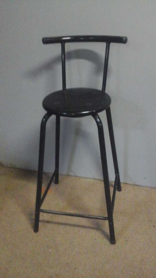 INCREDIBLE STEEL AND PLASTIC SEAT BAR STOOL. SIMPLY FABULOUS PIECE!