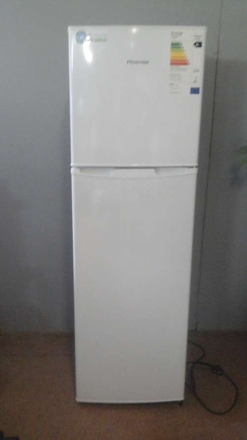 ABSOLUTELY AMAZING FIND A HI SENSE, FRIDGE FREEZER COMBO. FANTASTIC AND USEFUL!